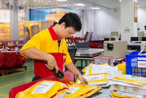 BÙNG NỔ DỊCH VỤ CHUYỂN PHÁT NHANH QUỐC TẾ chuyển phát nhanh dhl